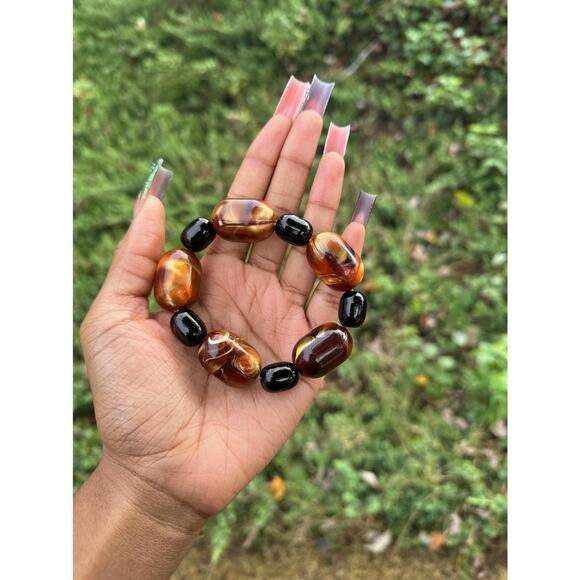 Beautiful random assortment of Handmade African bracelets- Glass, clay, charcoal - Picture 4 of 6